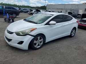 Hyundai Elantra 1.8L 4 2013
