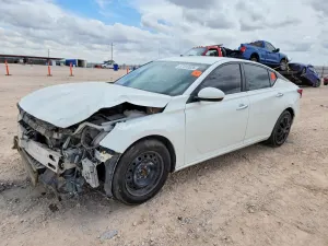 Nissan Altima 2.5L 4 2020