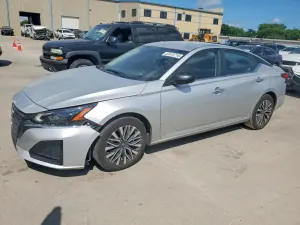 Nissan Altima 2.5L 4 2025