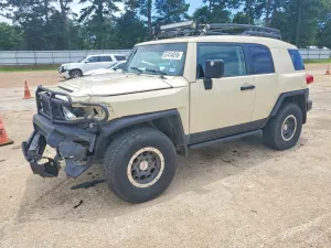Toyota FJ Cruiser 4.0L 6 2010