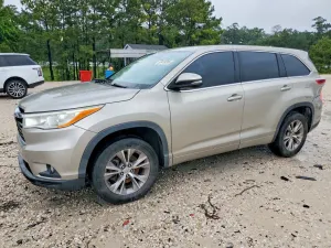 Toyota Highlander 3.5L 6 2014
