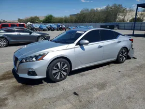 Nissan Altima 2.5L 4 2020