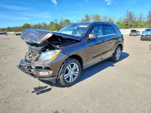 Mercedes-Benz ML 3.5L 6 2015