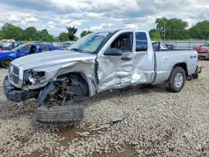 Dodge Dakota 3.7L 6 2005