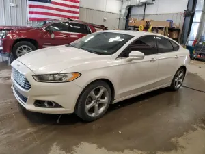 Ford Fusion SE 2.0L 4 2015