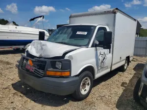 GMC Savana 4.8L 8 2012