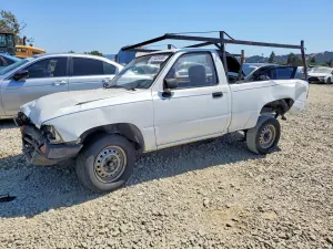 Toyota Hilux 2.4L 4 1991