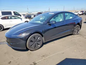Tesla Model 3 2025