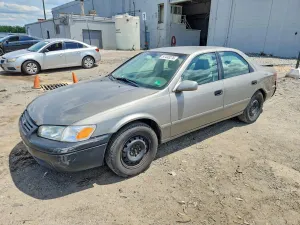 Toyota Camry 2.2L 4 2001