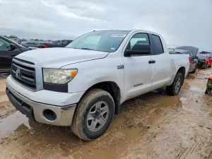 Toyota Tundra 5.7L 8 2013