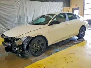 Hyundai Elantra 2.0L 4 2026