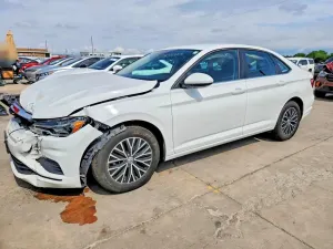 Volkswagen Jetta 1.4L 4 2021