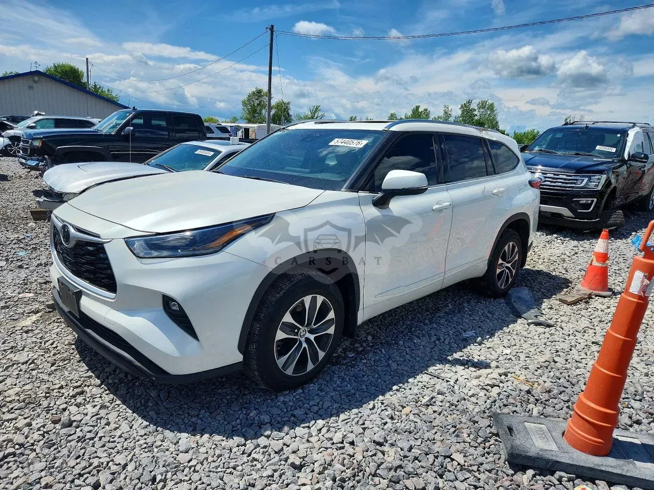 Toyota Highlander 3.5L 6 2021