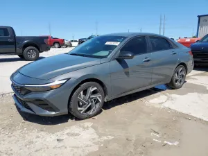 Hyundai Elantra SEL SPORT 2.0L 4 2025