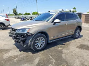 Volkswagen Touareg 3.6L 6 2016