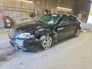Chrysler 200 2.4L 4 2013