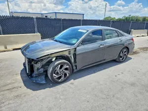 Hyundai Elantra 2.0L 4 2024