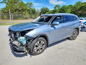 Toyota Highlander 3.5L 6 2022