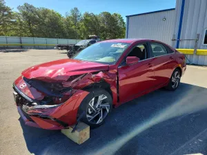 Hyundai Elantra 2.0L 4 2025
