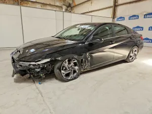 Hyundai Elantra 2.0L 4 2025