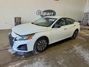 Nissan Altima 2.5L 4 2025