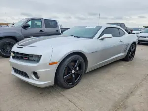 Chevrolet Camaro 6.2L 8 2011