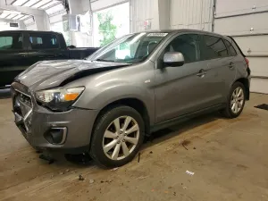 Mitsubishi Outlander 2.0L 4 2015