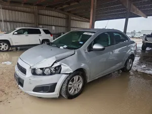 Chevrolet Aveo (Sonic) 1.8L 4 2015