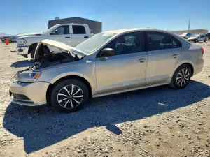 Volkswagen Jetta 2L 4 2015
