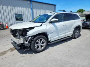 Toyota Highlander 3.5L 6 2015