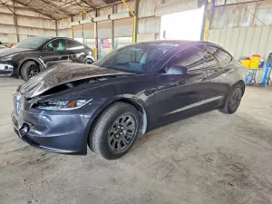 Tesla Model 3 2025