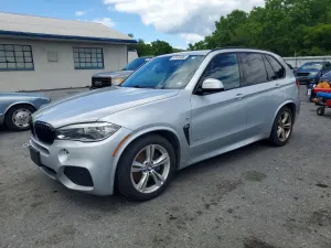 BMW X5 4.4L 8 2015