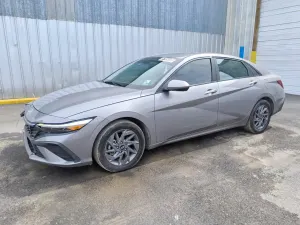 Hyundai Elantra 2.0L 4 2024