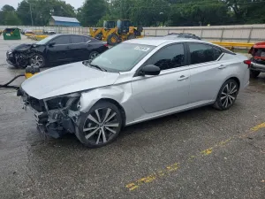 Nissan Altima 2.5L 4 2020
