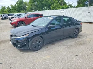 Hyundai Elantra 2.0L 4 2022