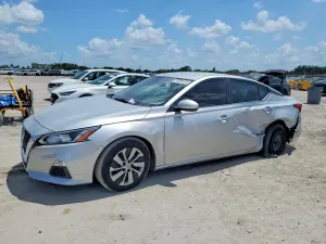 Nissan Altima 2.5L 4 2019