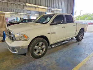 RAM 1500 5.7L 8 2015
