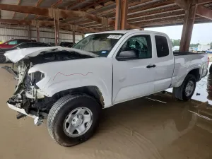 Toyota Tacoma 2.7L 4 2019
