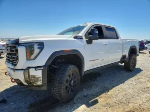 GMC Sierra 6.6L 8 2024