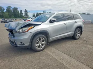 Toyota Highlander 3.5L 6 2015