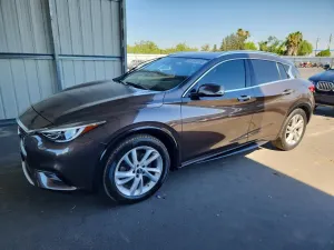 Infiniti QX30 2.0L 4 2017