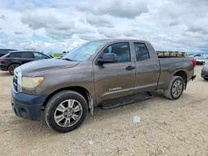 Toyota Tundra 4.6L 8 2013