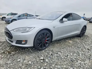 Tesla Model S 2014