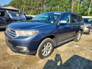 Toyota Highlander 3.5L 6 2013