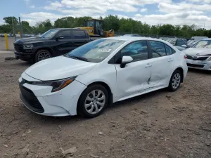 Toyota Corolla LE 2.0L 4 2025