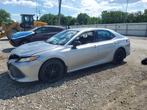 Toyota Camry 2.5L 4 2019