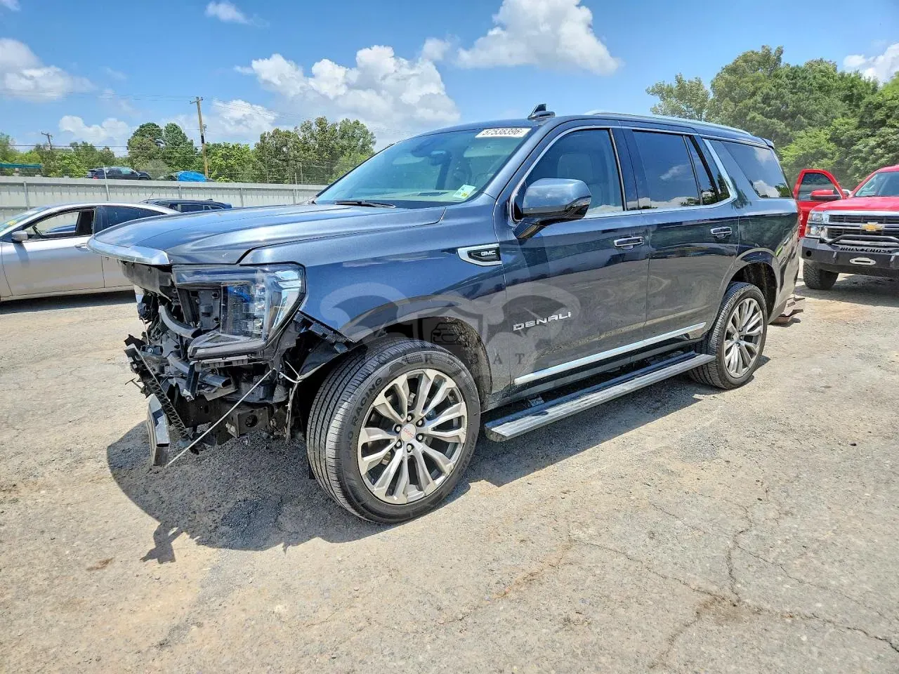 GMC Yukon 6.2L 8 2021