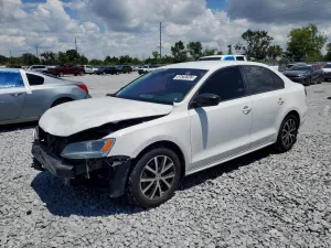 Volkswagen Jetta 1.4L 4 2016