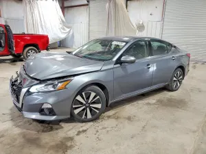 Nissan Altima 2.5L 4 2020
