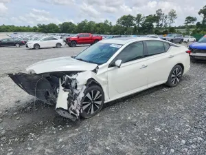 Nissan Altima 2.5L 4 2020